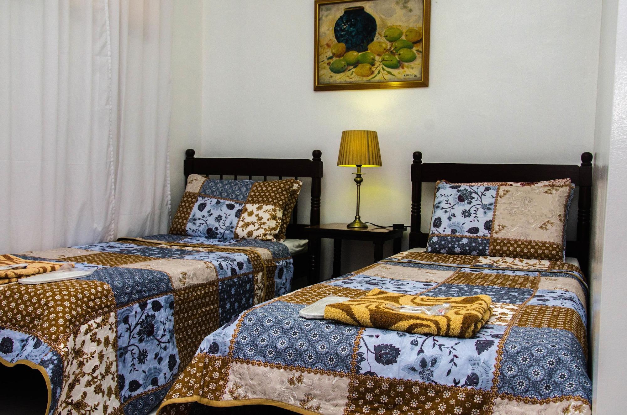 Lola Itang Pension House Tiniguiban 外观 照片
