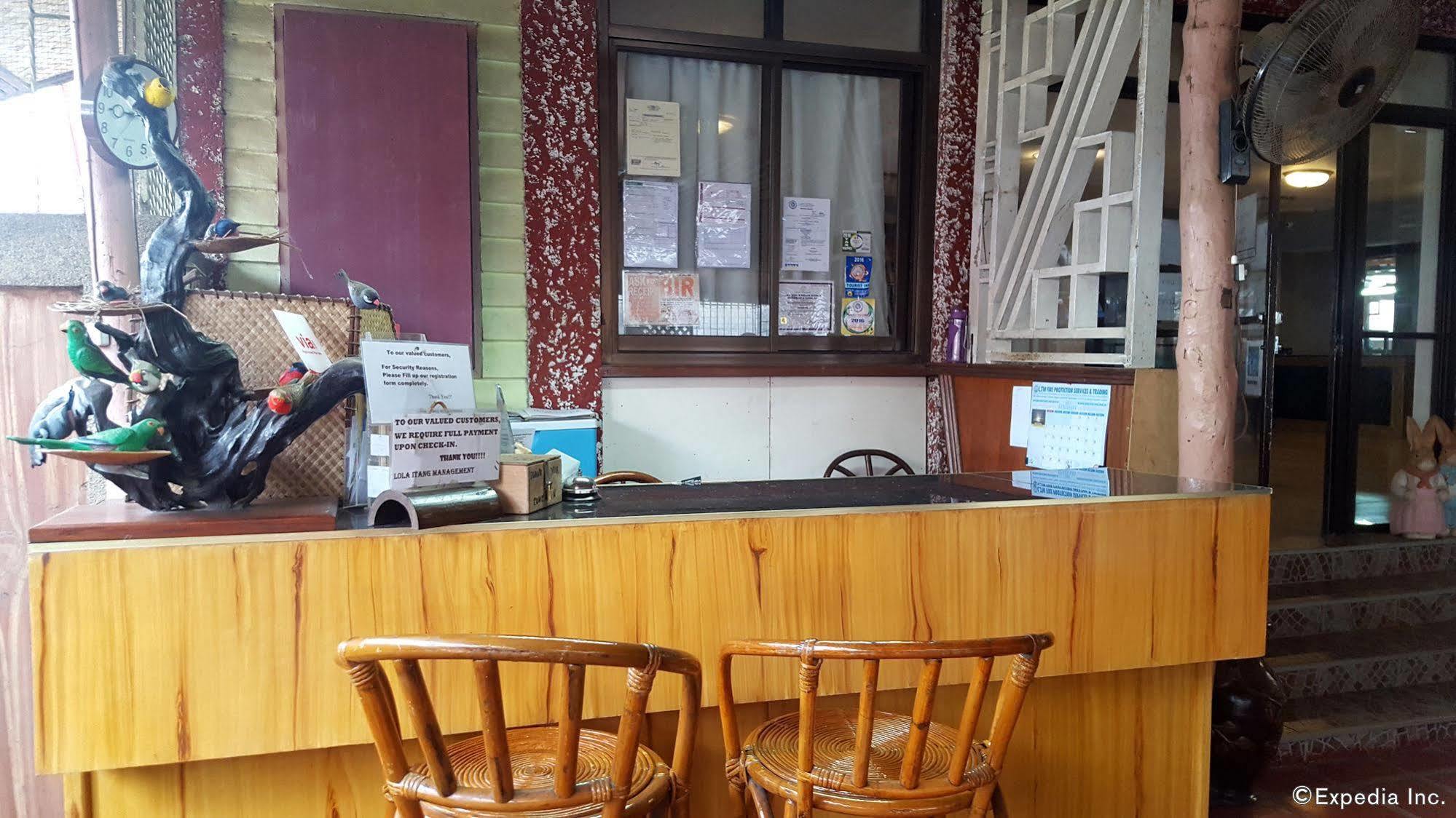 Lola Itang Pension House Tiniguiban 外观 照片