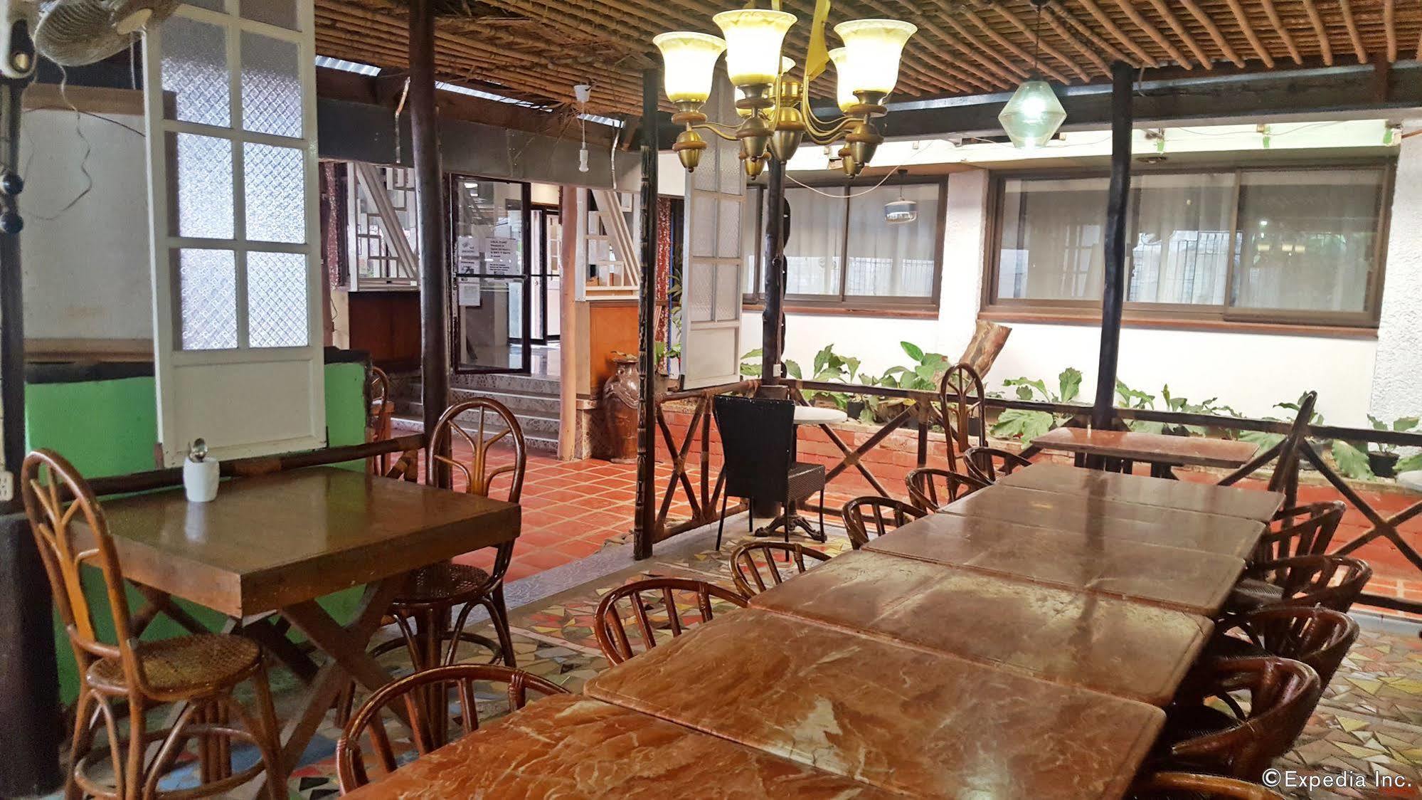 Lola Itang Pension House Tiniguiban 外观 照片