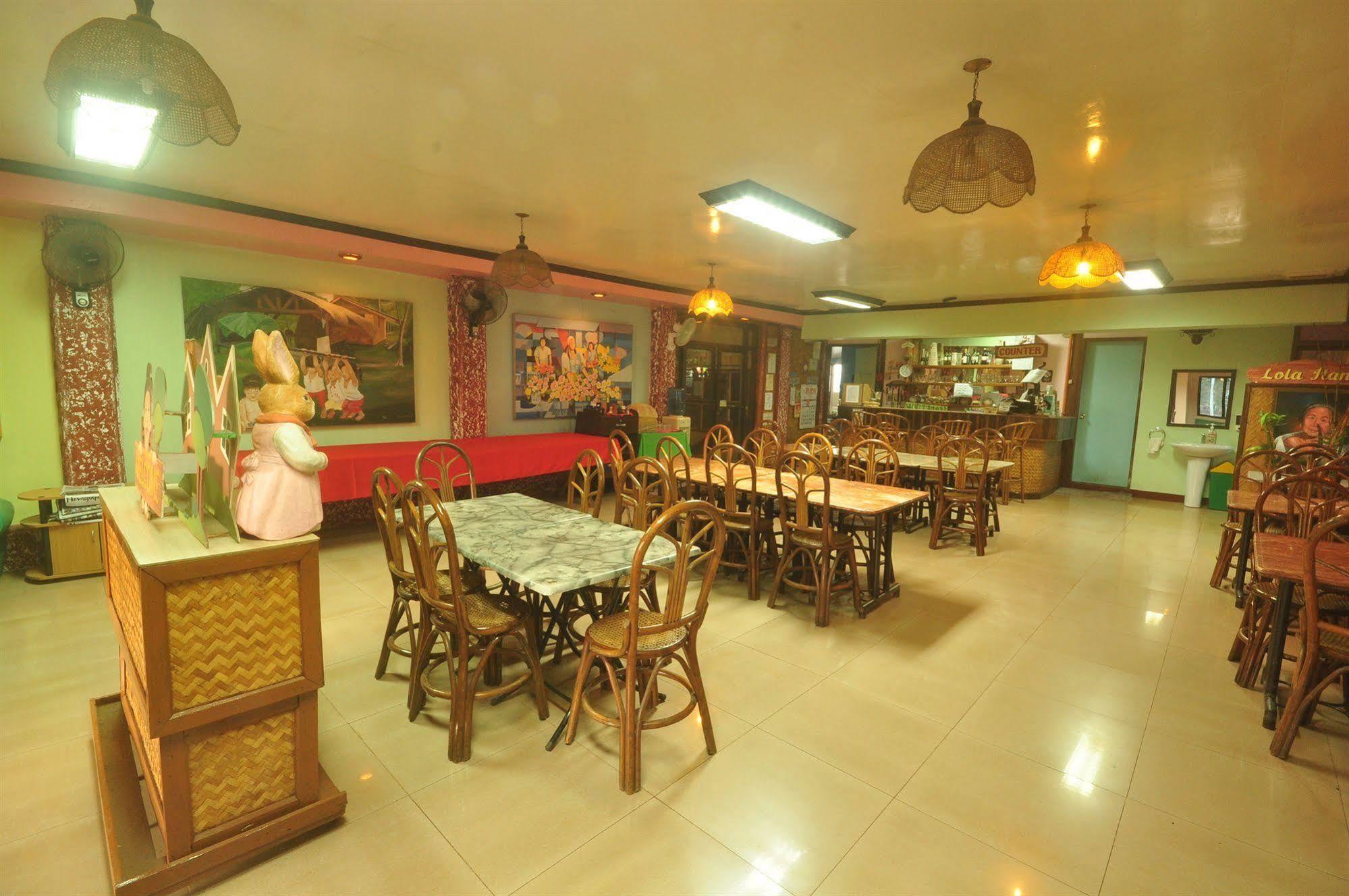 Lola Itang Pension House Tiniguiban 外观 照片