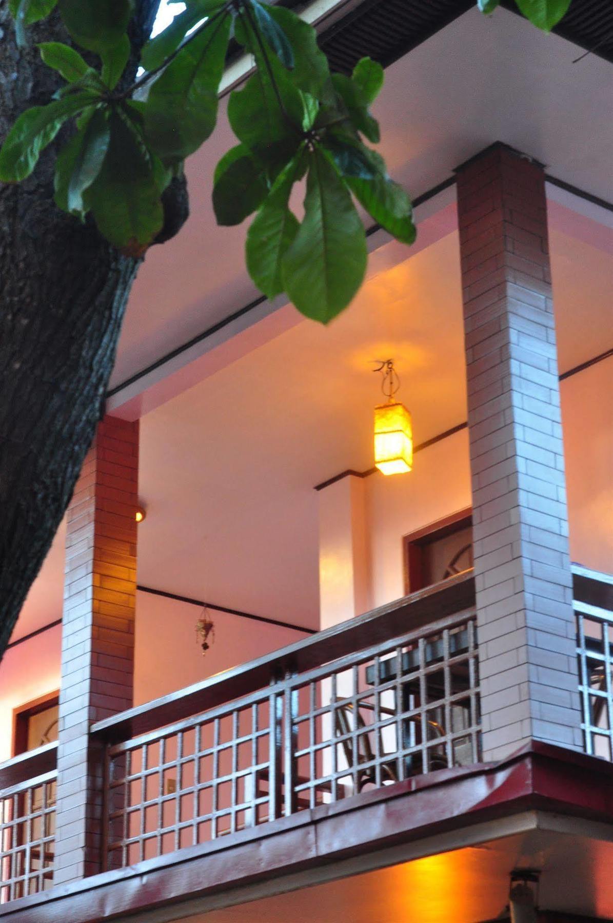Lola Itang Pension House Tiniguiban 外观 照片