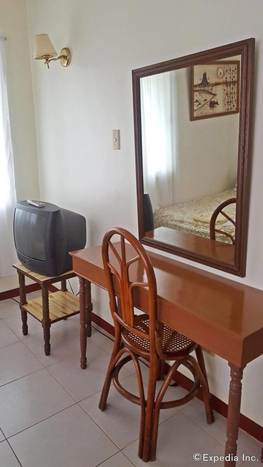 Lola Itang Pension House Tiniguiban 外观 照片