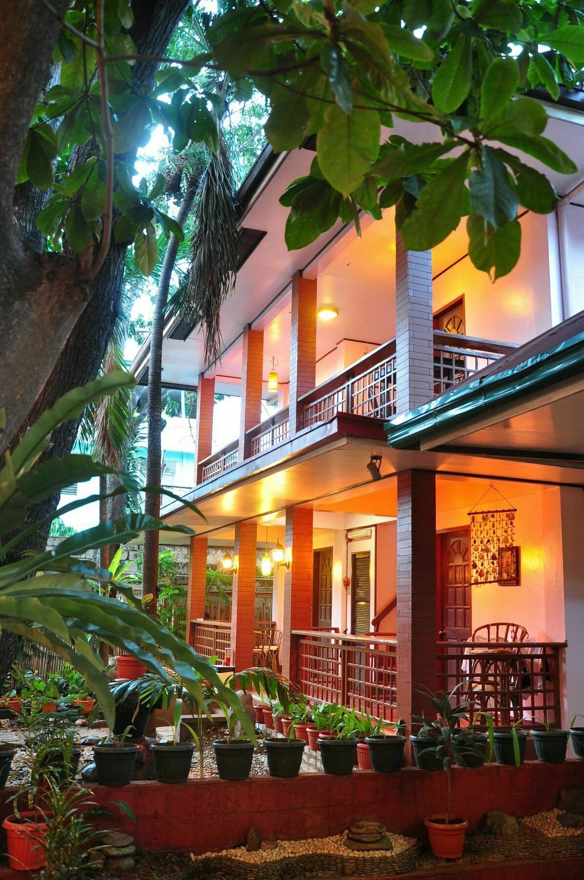 Lola Itang Pension House Tiniguiban 外观 照片