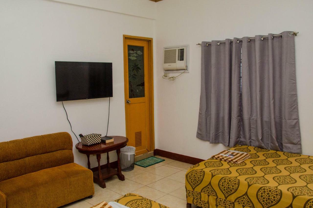 Lola Itang Pension House Tiniguiban 外观 照片